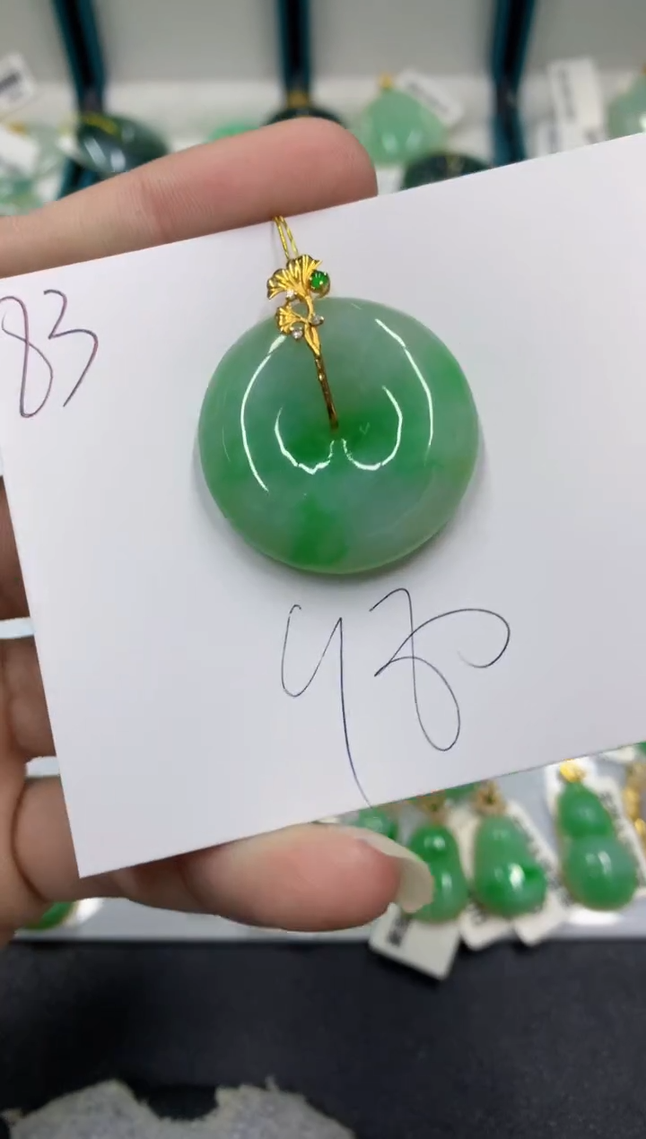 【闪购商品】翡翠颈饰18K金镶嵌翡翠