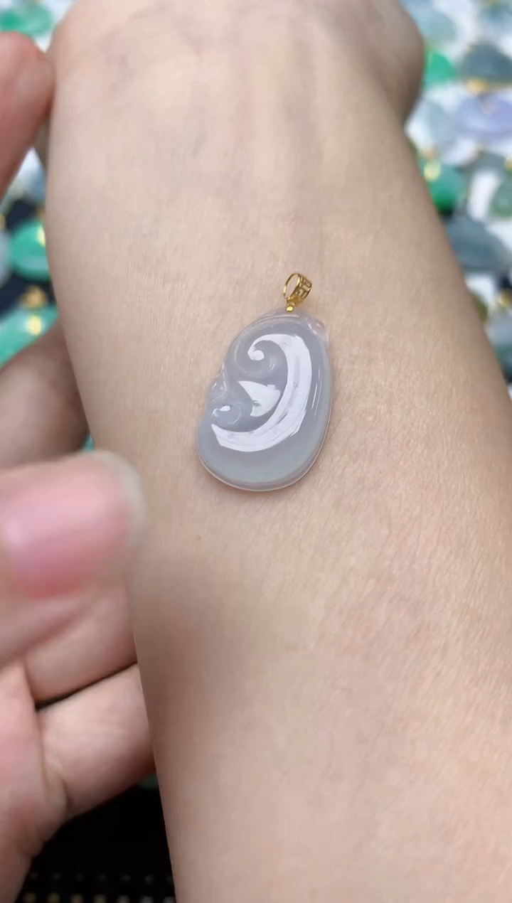 翡翠18K金镶嵌颈饰天然缅甸A货翡翠