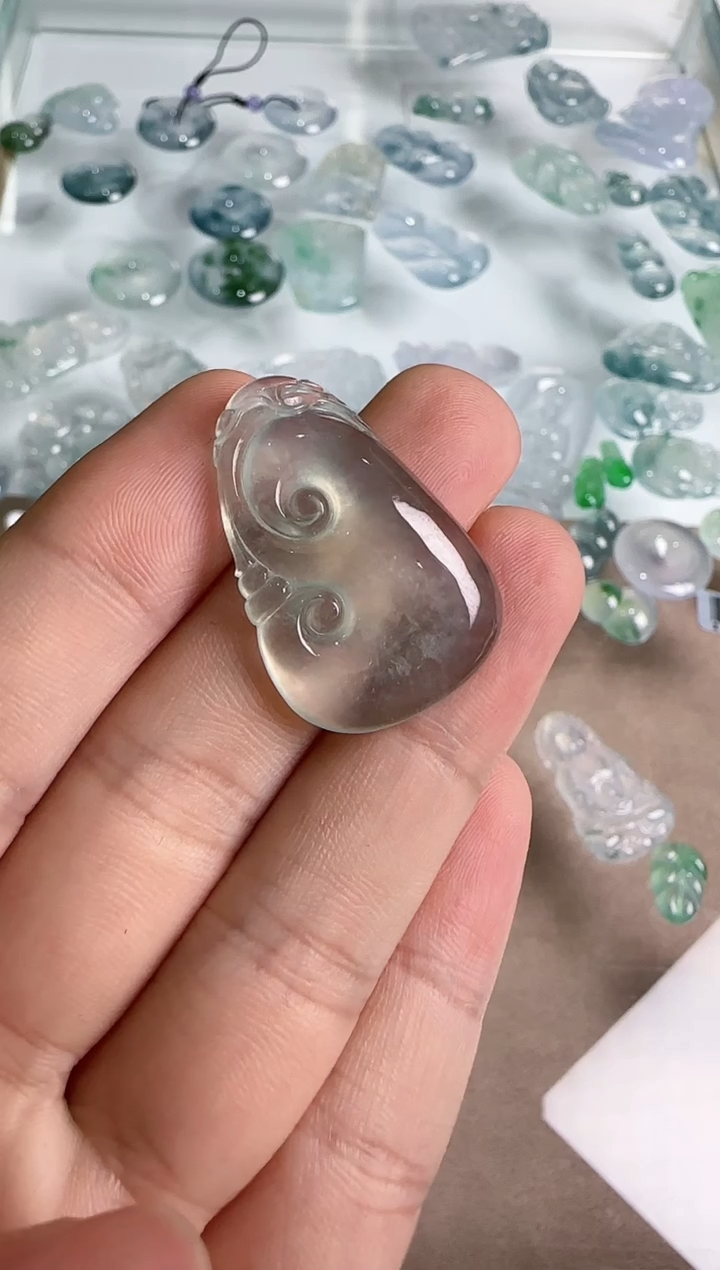 【闪购商品】翡翠吊坠(不含链)未镶嵌··