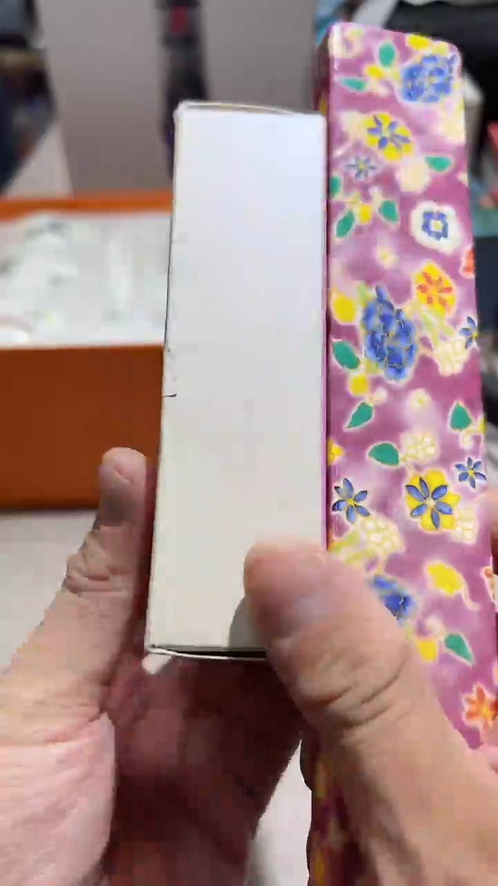 【闪购商品】瓷片正品保真，清库存粉邂逅