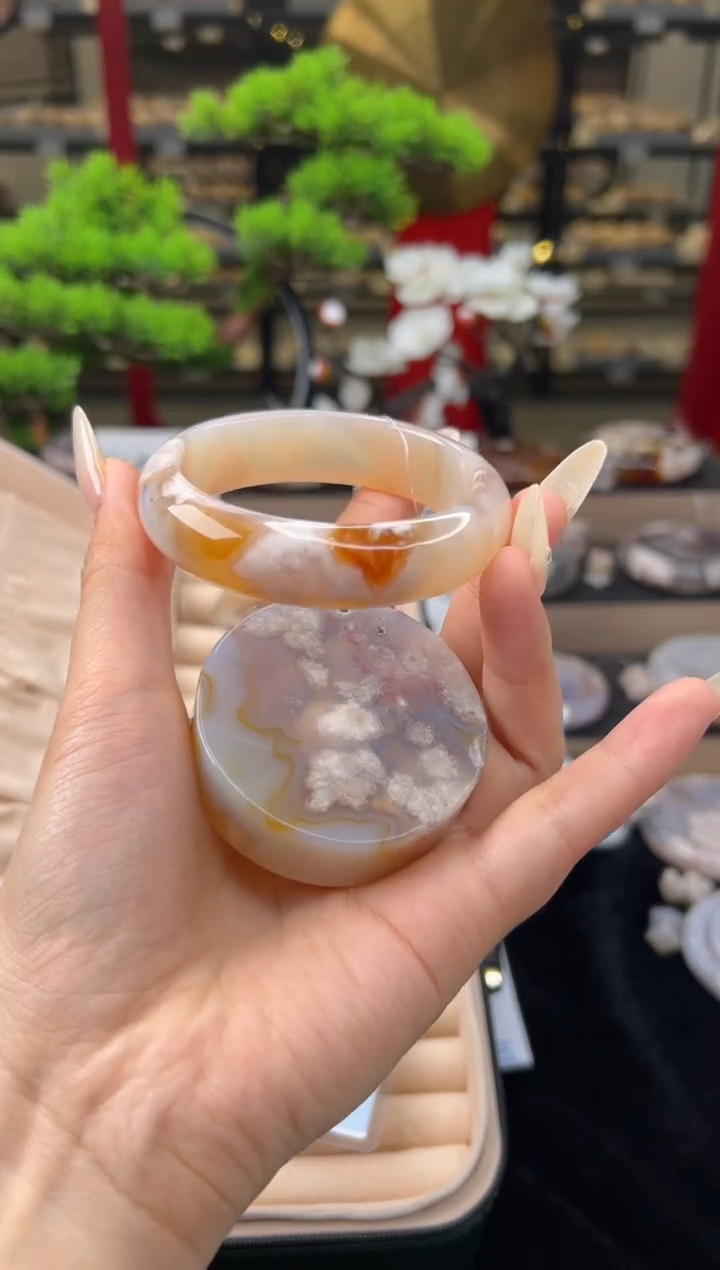 【闪购商品】石英质玉手镯未镶嵌56圈口（赠送镯心）13094