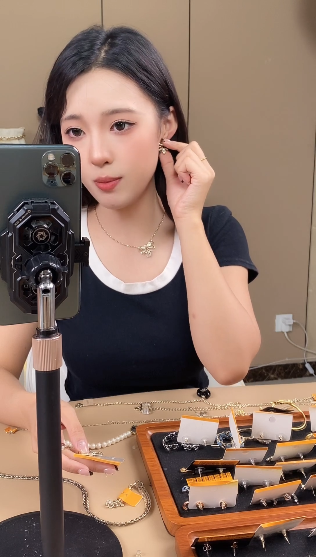 铜合金无925银耳饰