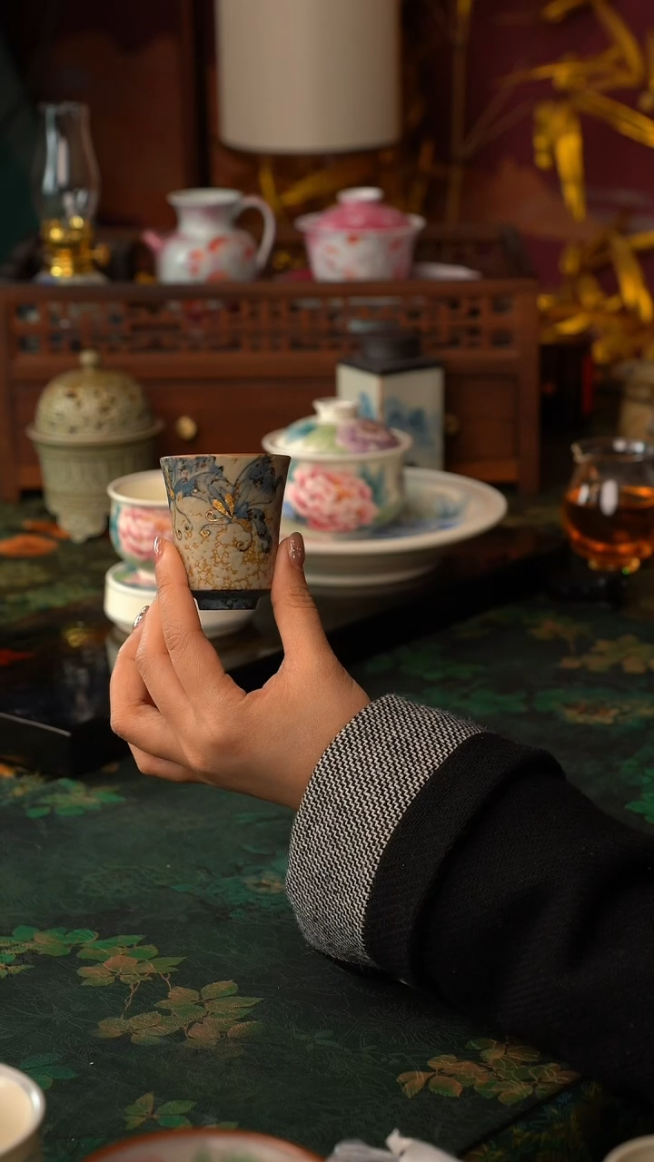 【闪购商品】初六好物分享@@焦糖釉蝴蝶闻香杯