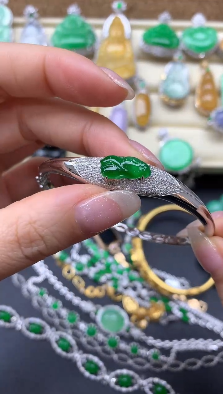 【闪购商品】翡翠手镯18K金镶嵌530-中国好珍宝