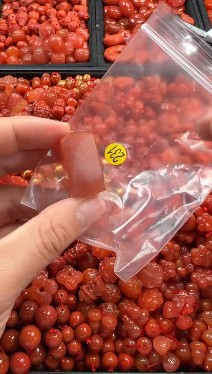 【闪购商品】南红玛瑙颈饰未镶嵌1
