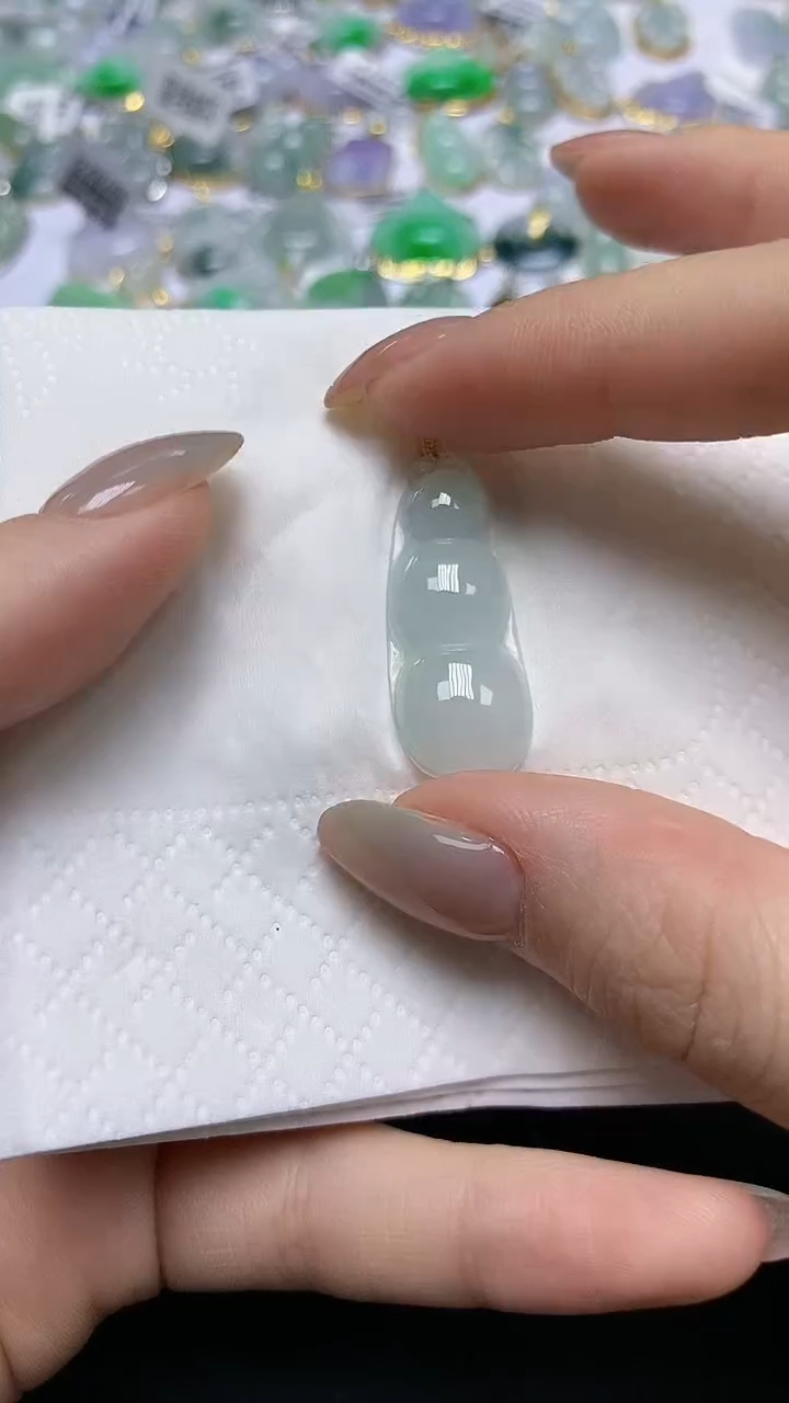 翡翠18K金镶嵌颈饰天然缅甸A货翡翠