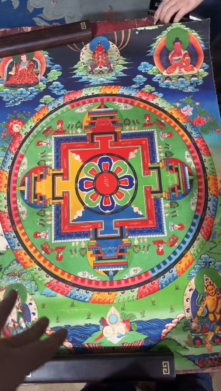 卷轴画龙妹的唐卡tk16