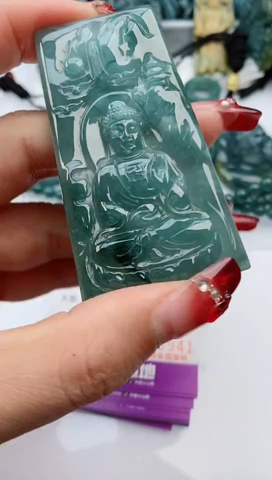 【闪购商品】翡翠颈饰未镶嵌              