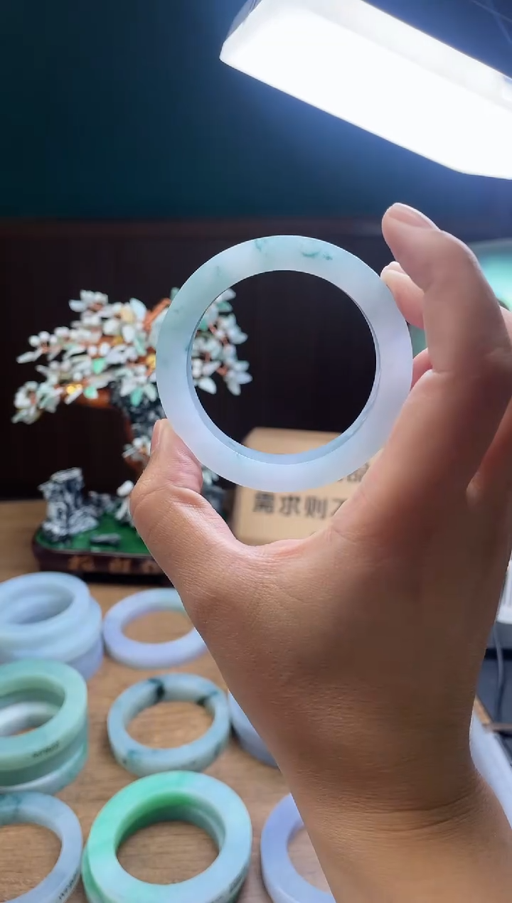 【闪购商品】定制翡翠手镯未镶嵌定制