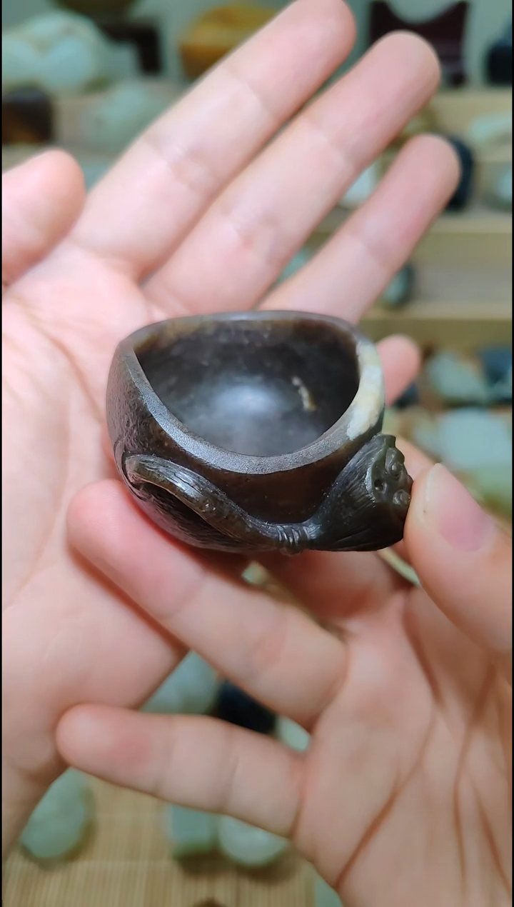 【闪购商品】和田玉把件未镶嵌新疆和田玉糖玉主人杯把件