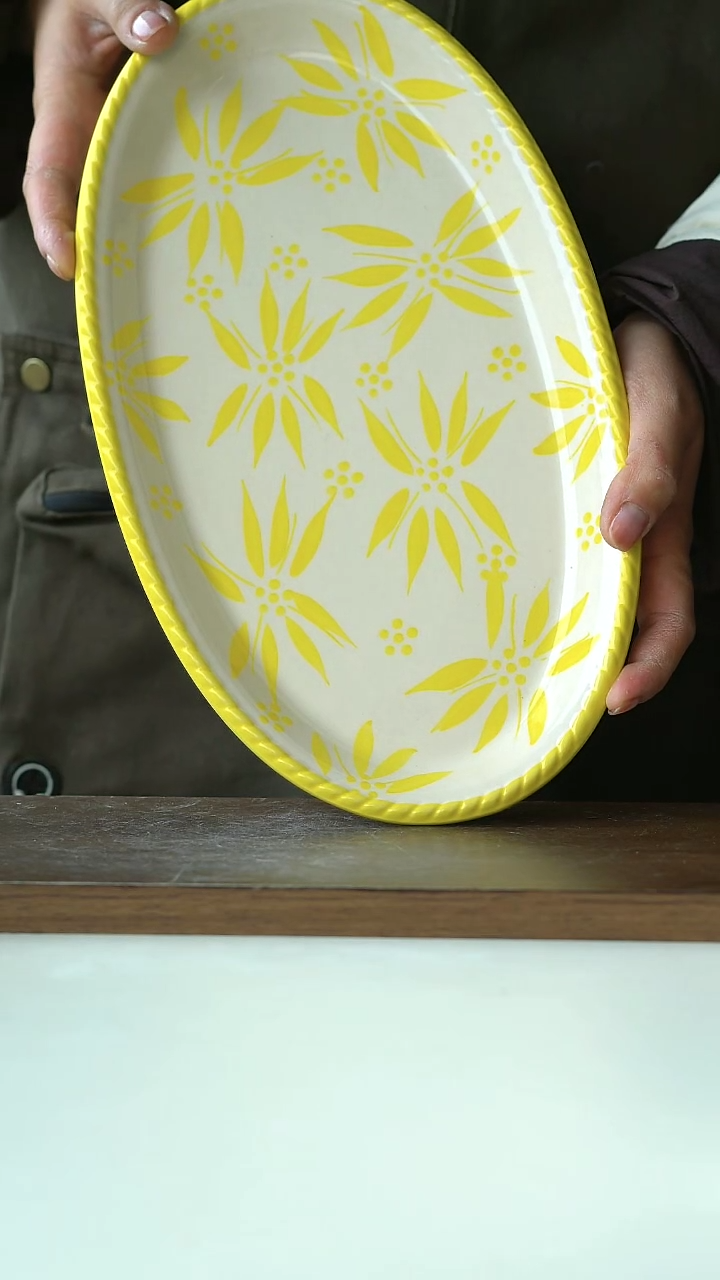 【闪购商品】陶瓷鱼盘黄瑕疵@4-2@