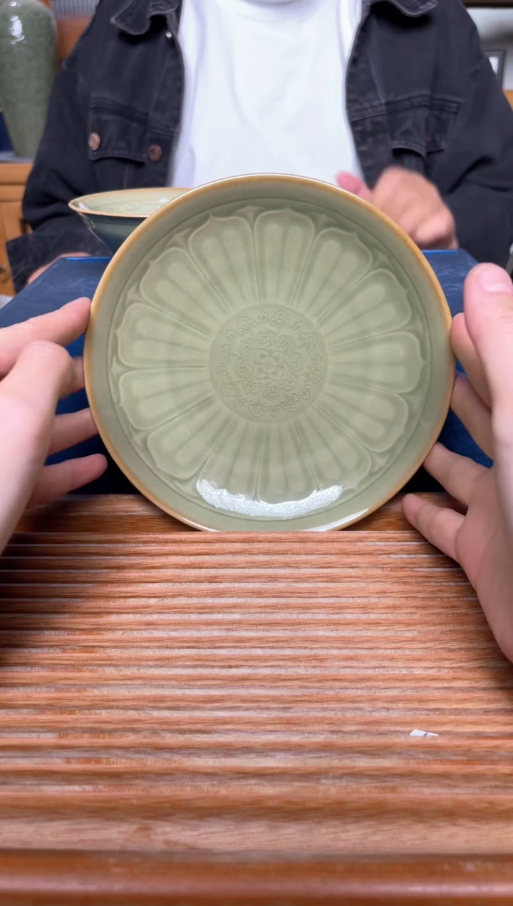 其他耀州窑莲瓣纹壶承