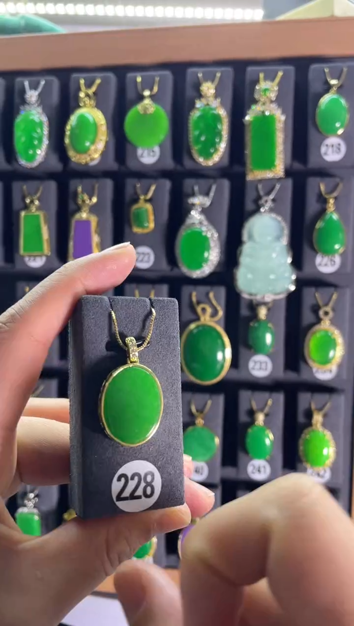 【闪购商品】翡翠耳饰银S925镶嵌228....