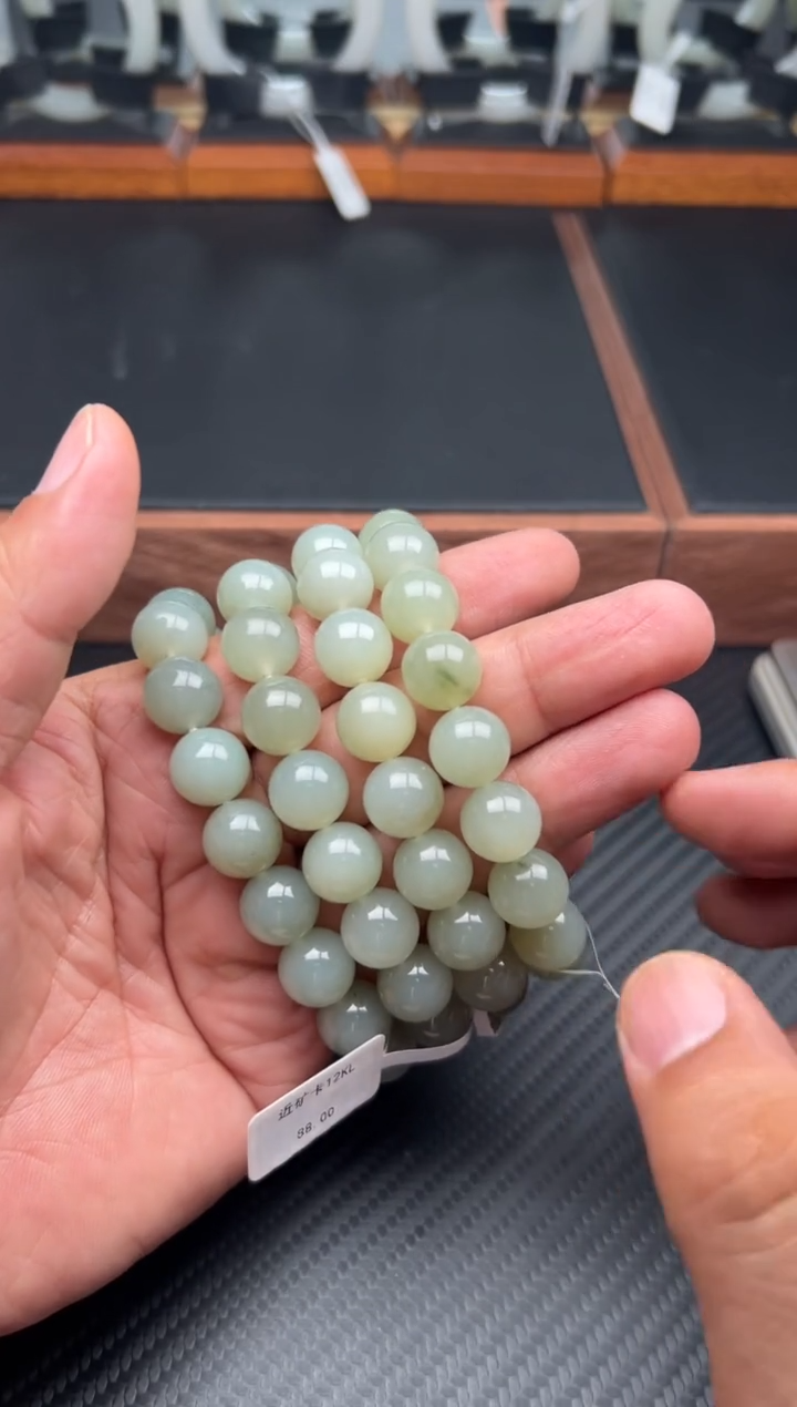 未镶嵌手串和田玉且末微色差近矿卡12多样性发货拍一发一KL