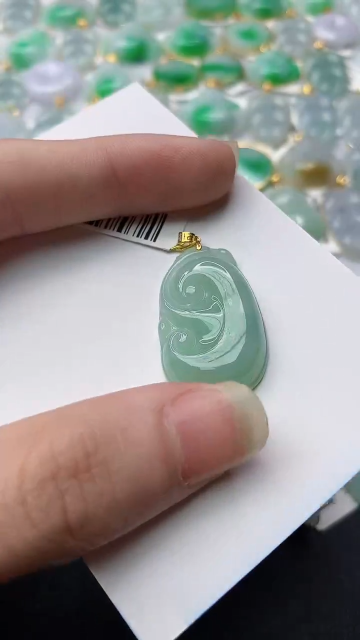 【闪购商品】翡翠颈饰18K金镶嵌67..........