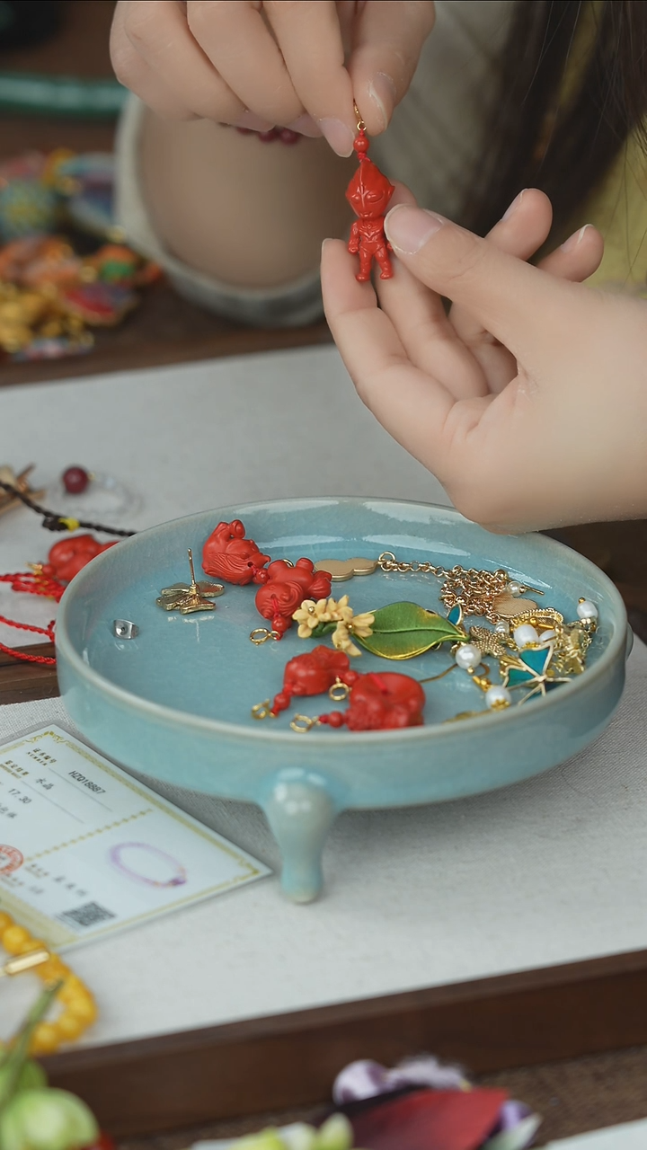 刺绣闪购纯手工非遗国风饰品