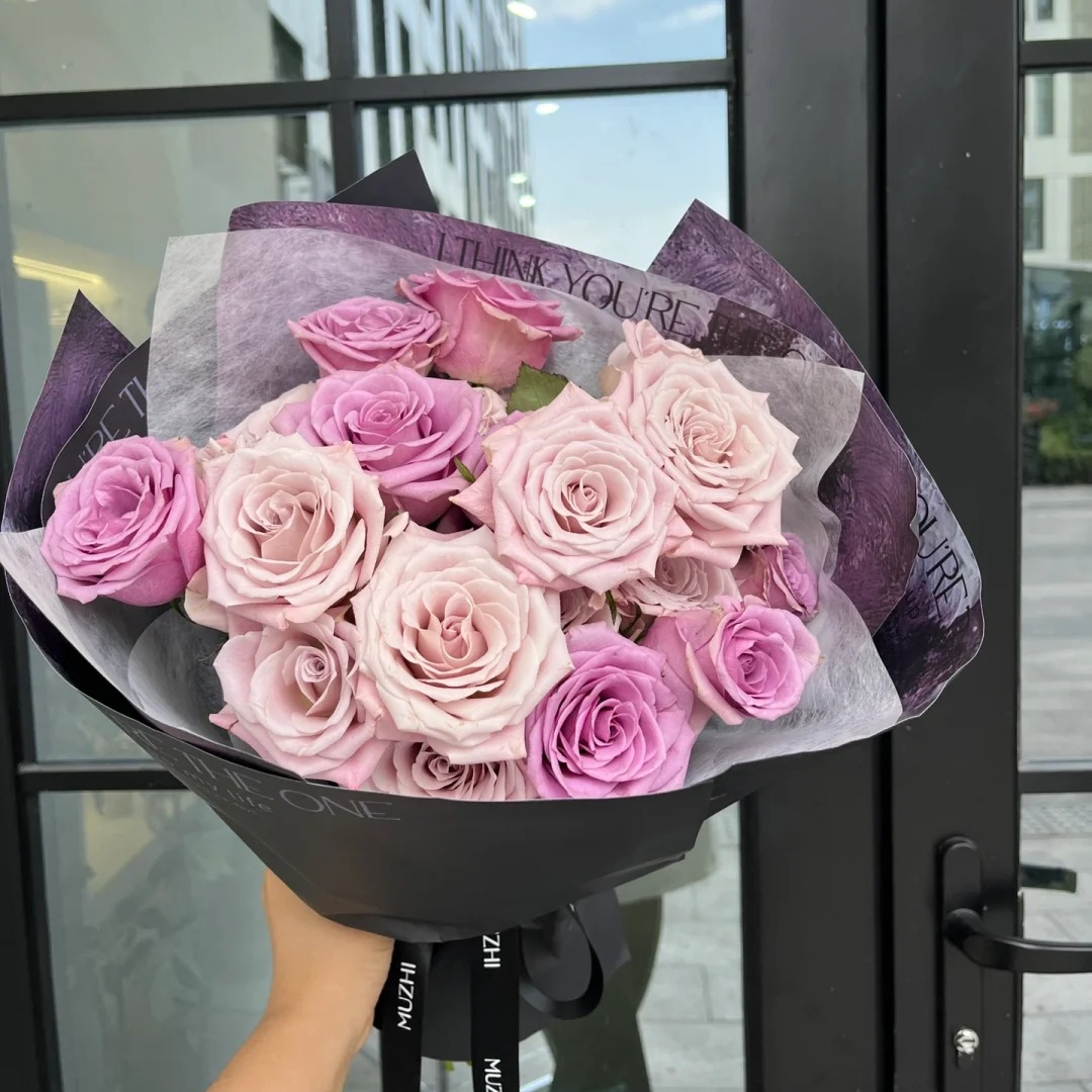 表白约会鲜花【与你邂逅】7朵紫玫瑰9朵曼塔混搭送女友送爱人送朋友鲜花小时达同城送花上门