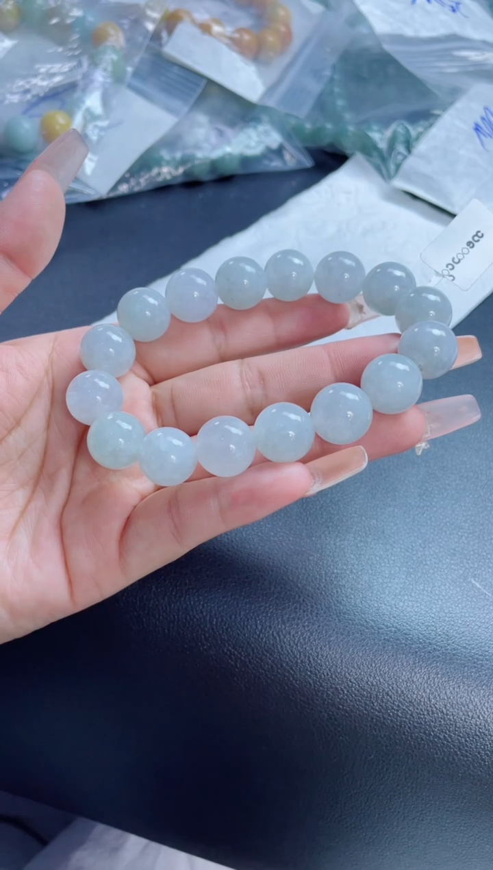 定制翡翠未镶嵌珠串