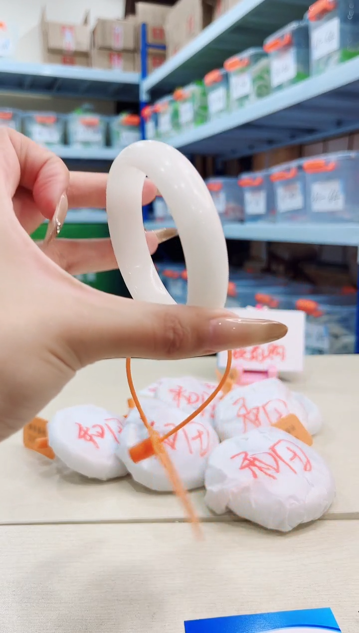 未镶嵌手镯和田玉12.29/24/58-59