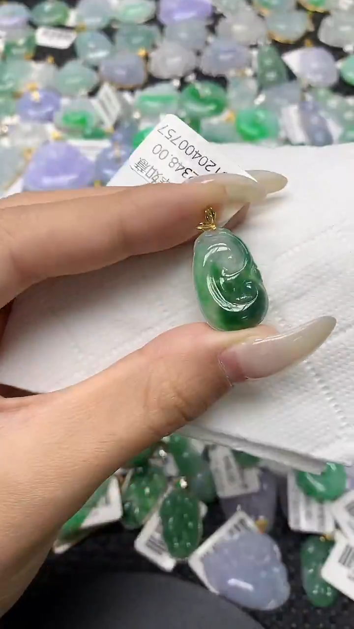 颈饰18K金镶嵌翡翠11111111111
