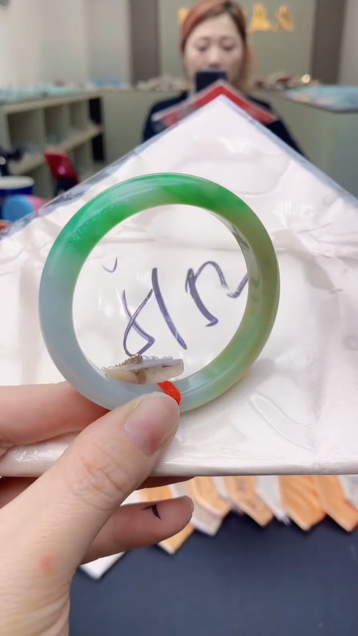 【闪购商品】翡翠手镯未镶嵌0062374330