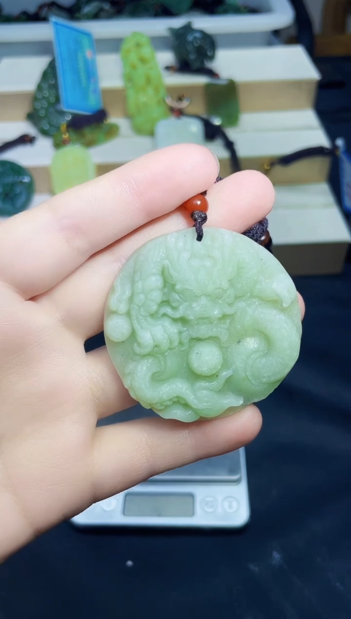 颈饰未镶嵌和田玉1