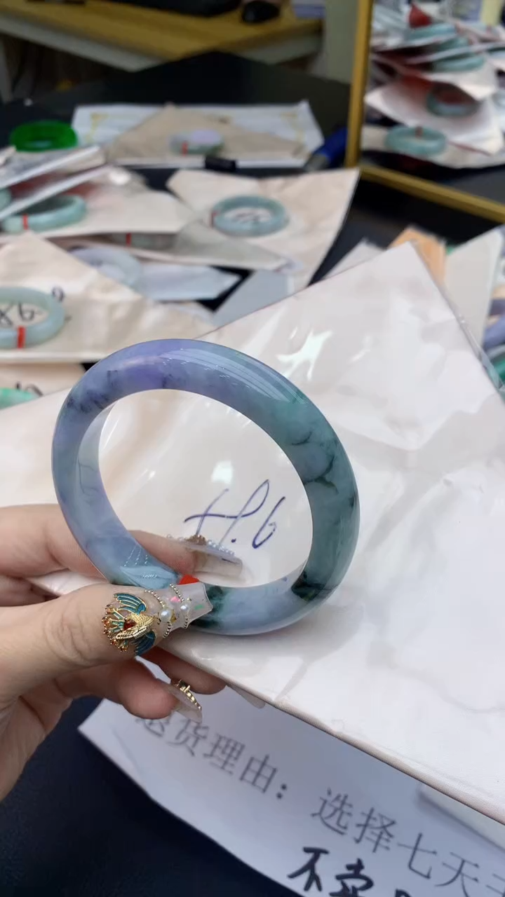 【闪购商品】翡翠手镯未镶嵌0766750371