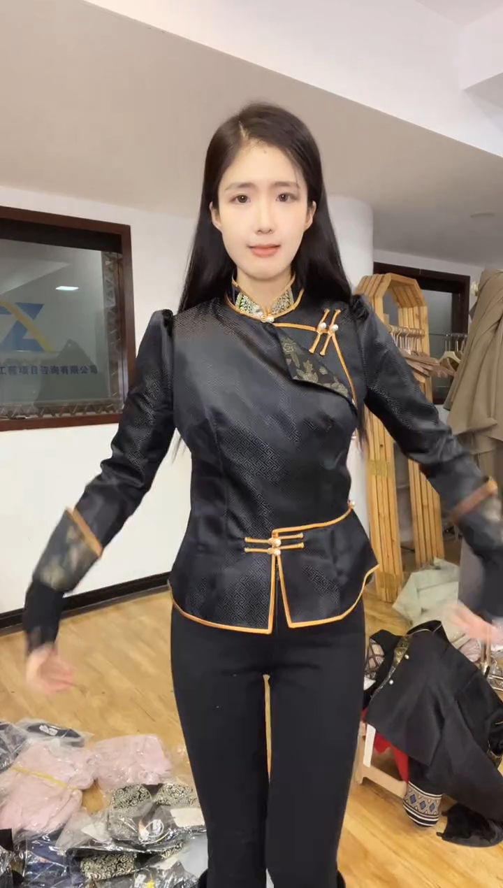 外套   M   105斤以里