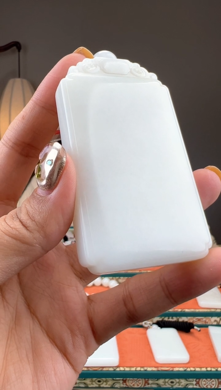 【闪购商品】和田玉颈饰未镶嵌1