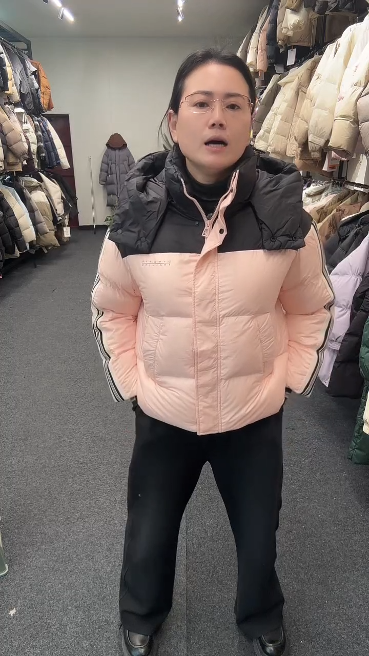 艾雨衣尚羽绒外套