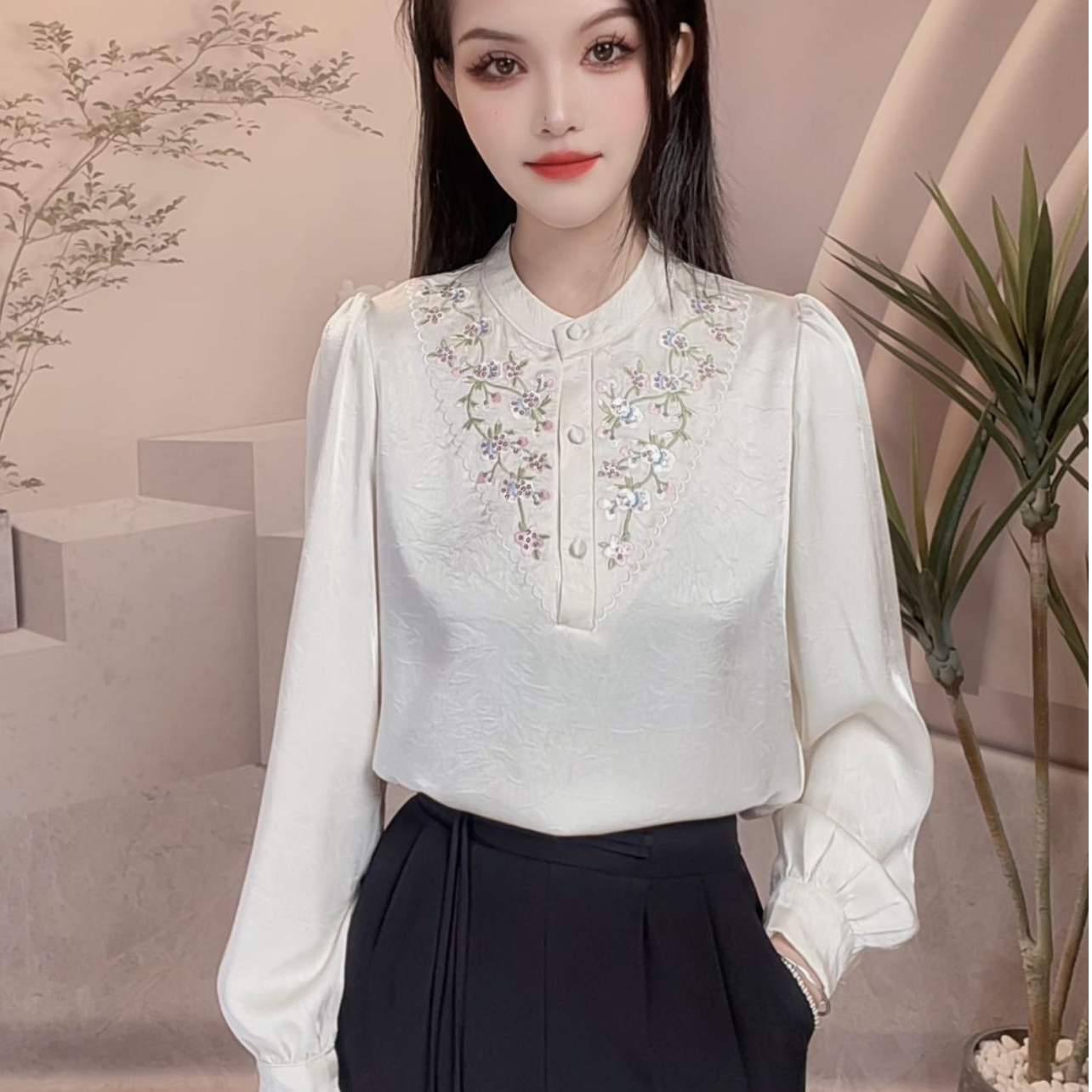 新式中国风重工刺绣衬衫女2025秋季新款洋气百搭宽松休闲长袖上衣