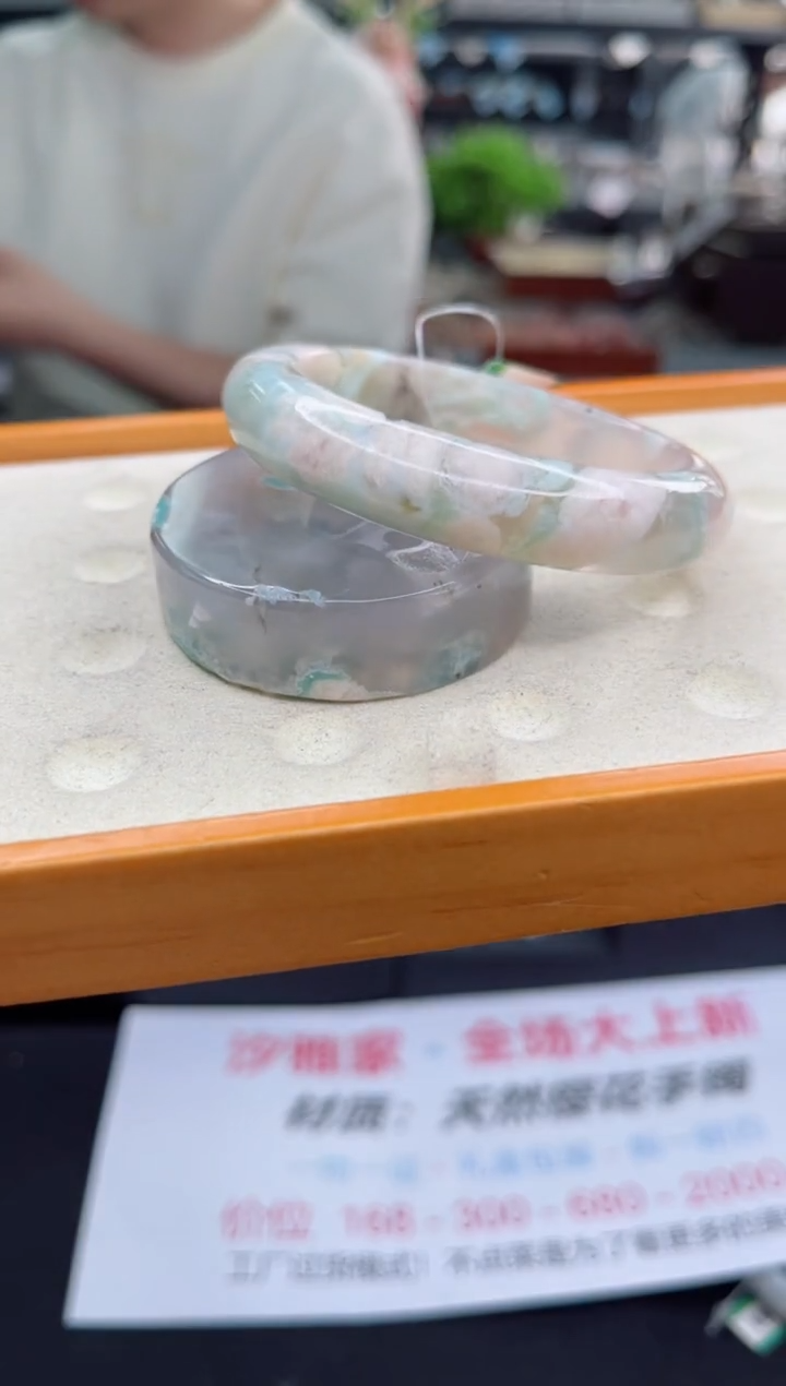 【闪购商品】石英质玉手镯未镶嵌53圈口（赠品镯心）S9028