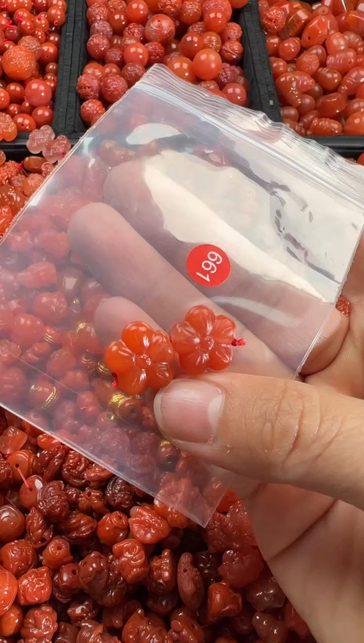 【闪购商品】南红玛瑙颈饰未镶嵌1