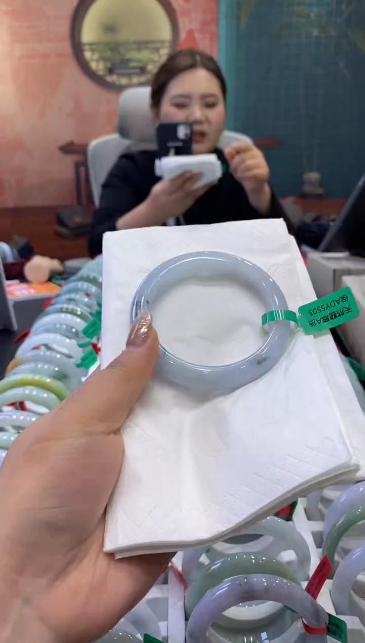 【闪购商品】翡翠手镯未镶嵌多人0012169