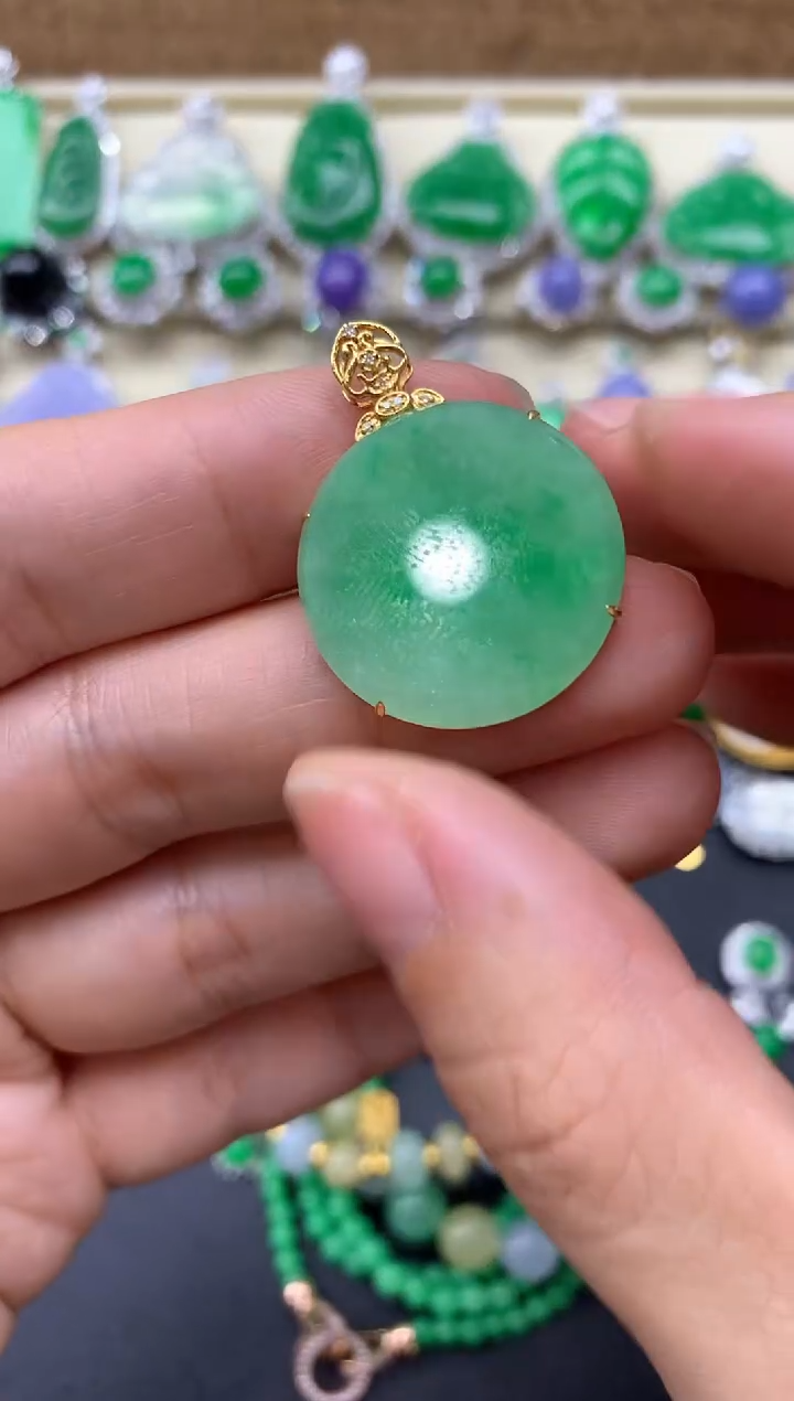 【闪购商品】翡翠颈饰18K金镶嵌230-中国好珍宝