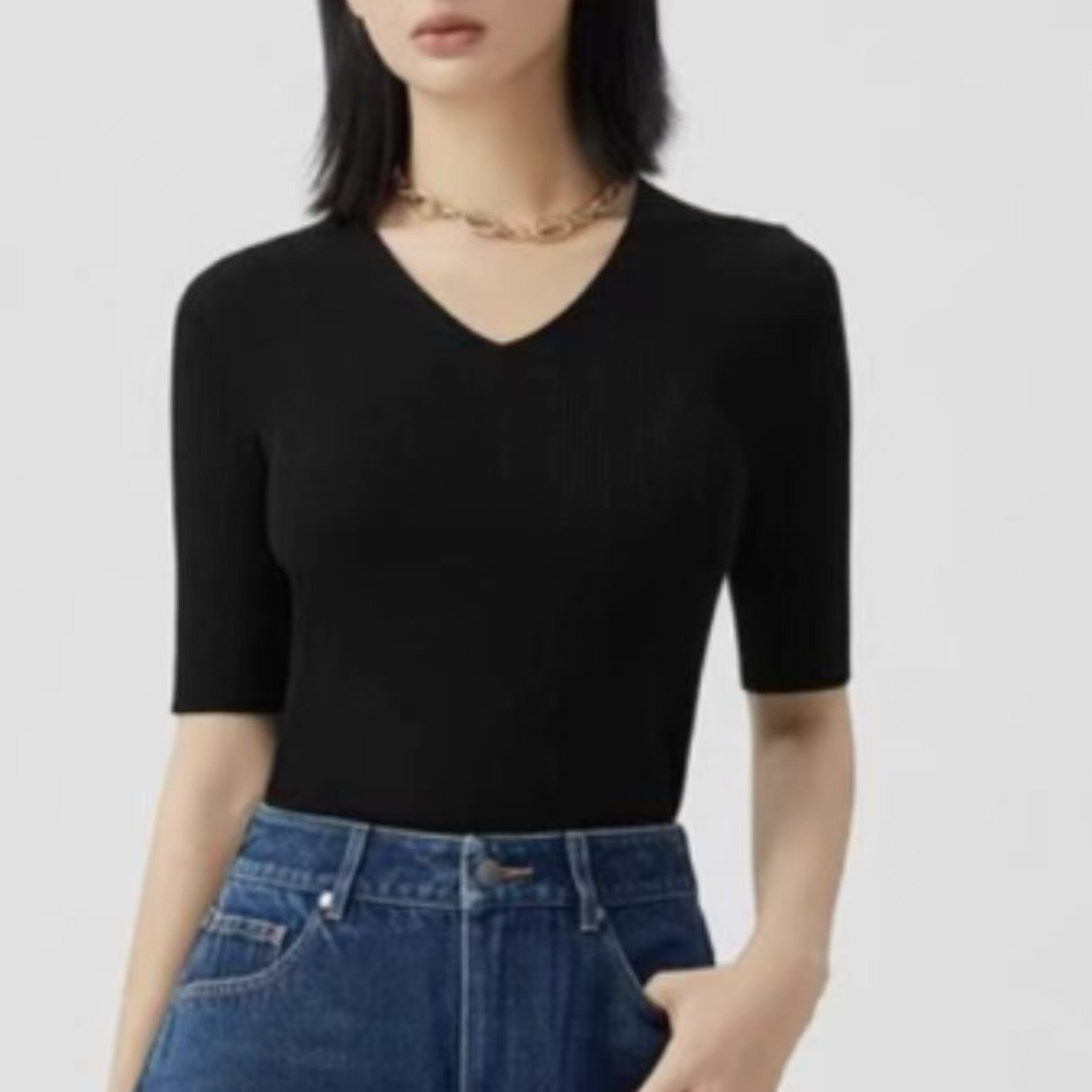 2025新款18针精纺扬子纱v领一线成衣