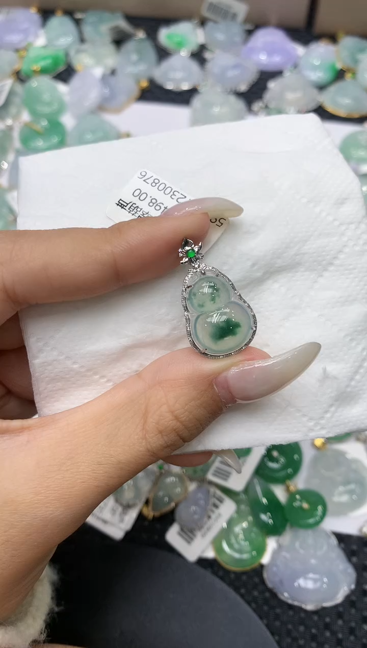 颈饰18K金镶嵌翡翠11111111