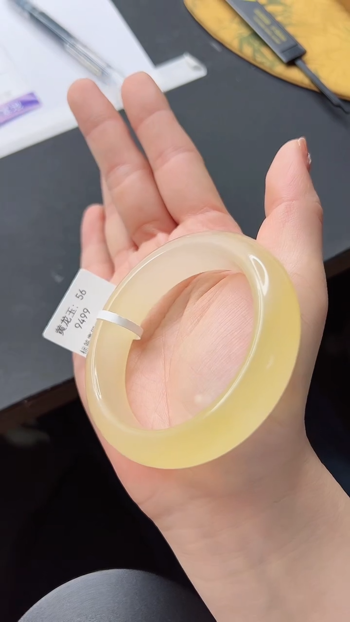 【闪购商品】石英质玉手镯未镶嵌902-56