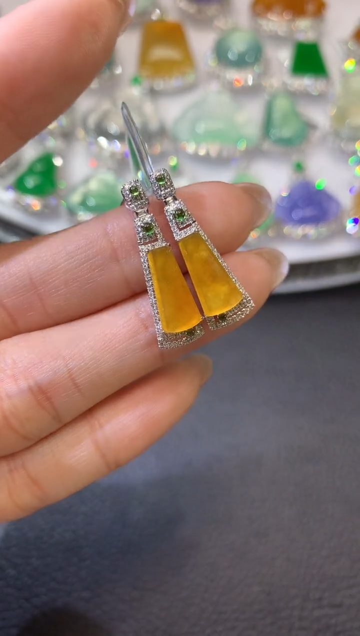 【闪购商品】翡翠耳饰18K金镶嵌D5一对