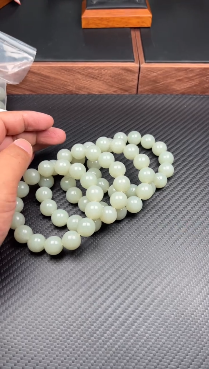 手串未镶嵌和田玉且末微色差近矿卡14M多样性发货拍一发一