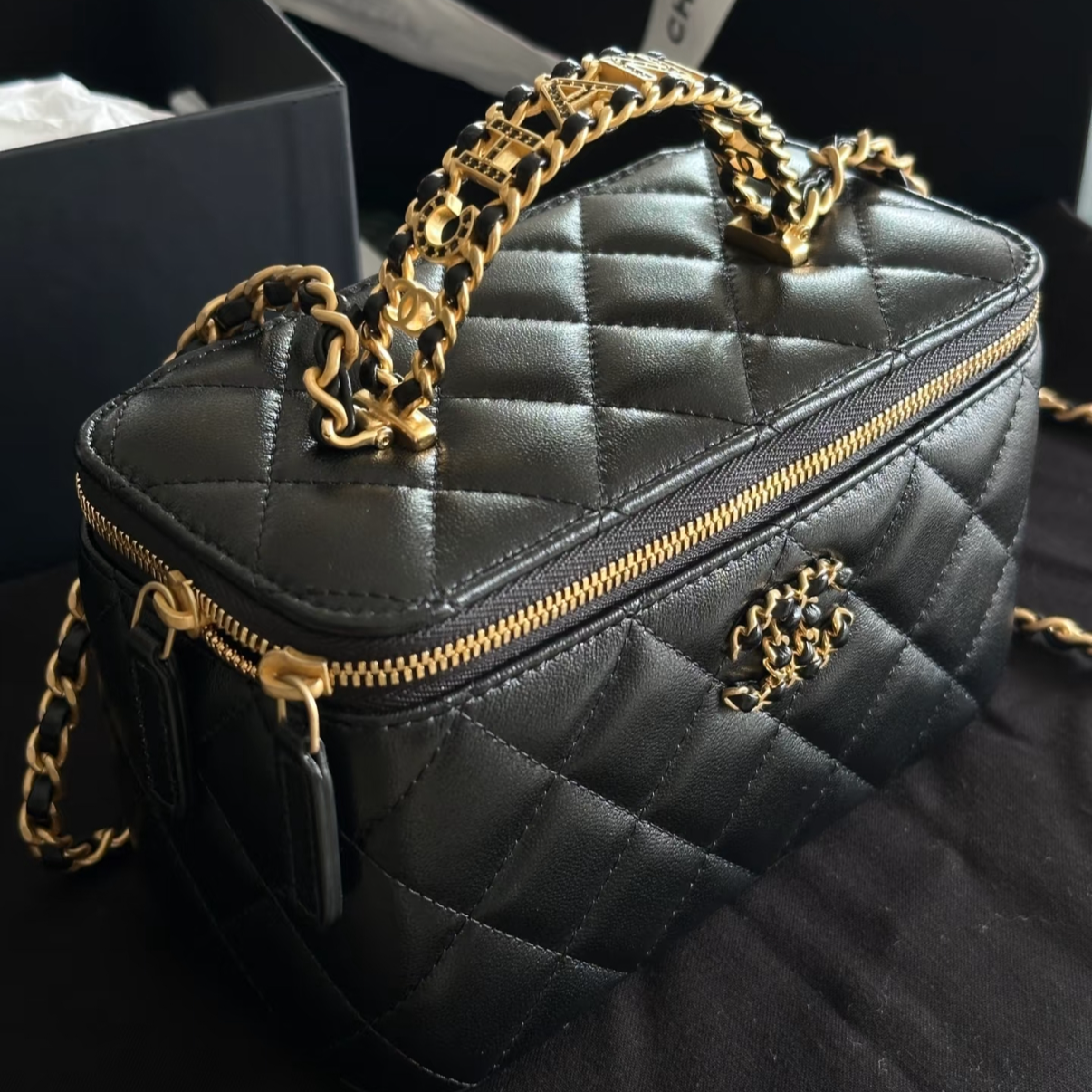 全新未使用 Chanel/香奈儿 珊珊活动24C 长盒子 黑色镶水钻手柄