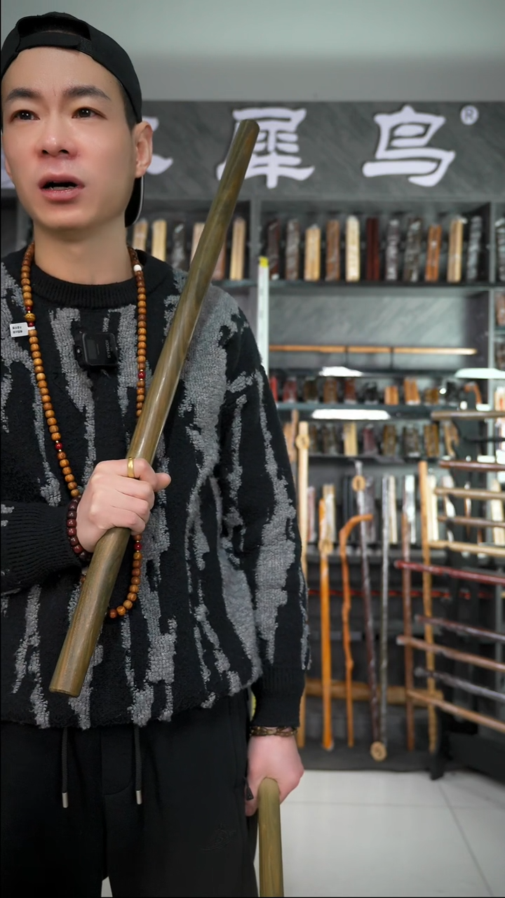 【闪购商品】维腊木（绿檀）手作木制雕刻品