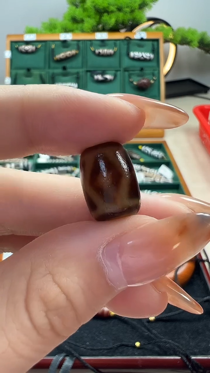 玛瑙/玉髓（覆膜）颈饰未镶嵌13.（微瑕随机发货）