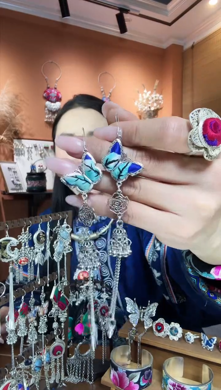 【闪购商品】刺绣纯手工民族风耳环