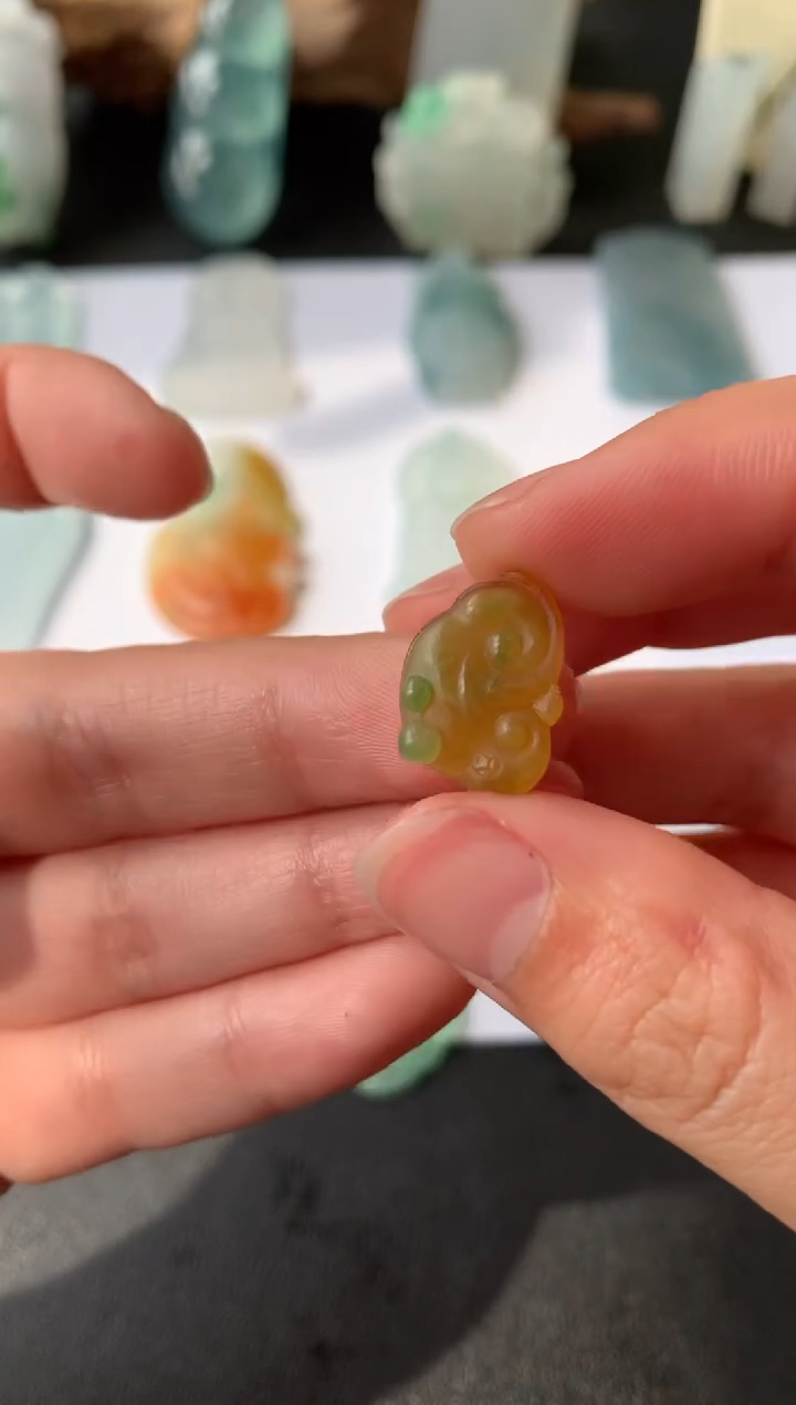 【闪购商品】定制翡翠未镶嵌翡翠