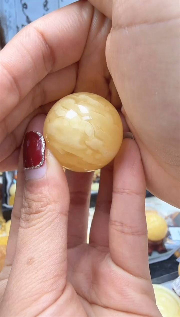 【闪购商品】琥珀裸石未镶嵌珠子