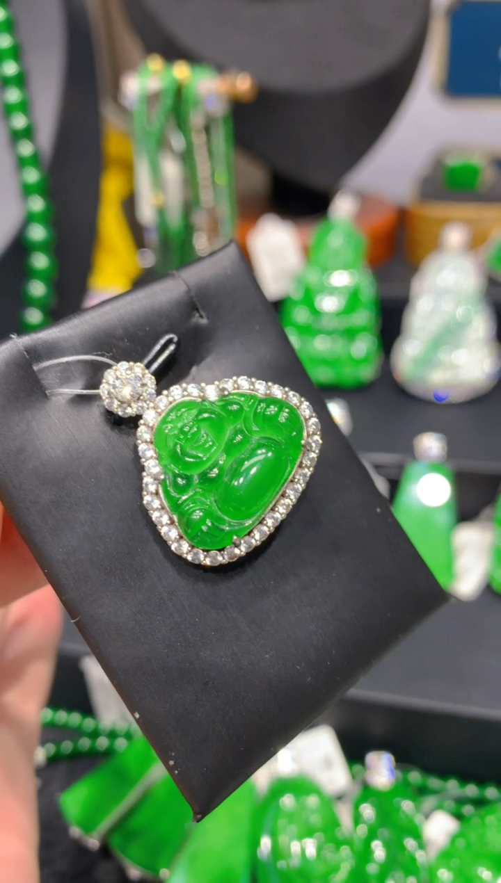 颈饰银S925镶嵌翡翠8一季