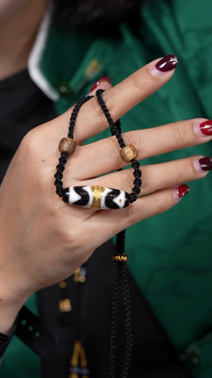 【闪购商品】玛瑙/玉髓项链18K金镶嵌Y61848双牙牙锁骨链