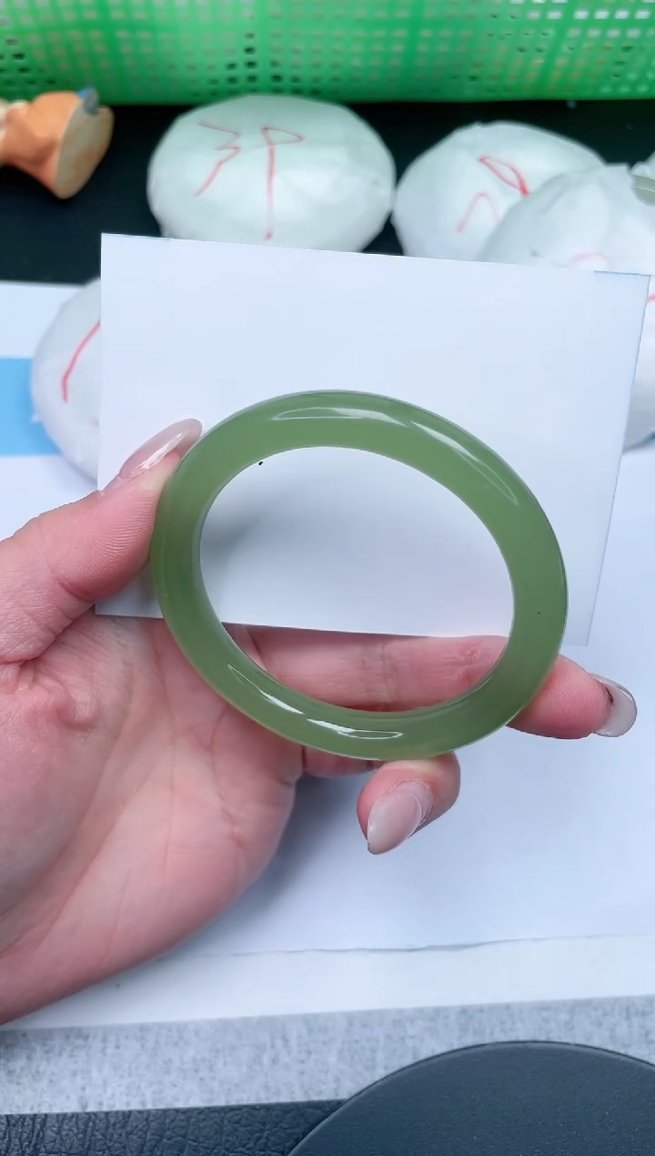 【闪购商品】石英质玉手镯未镶嵌392-53