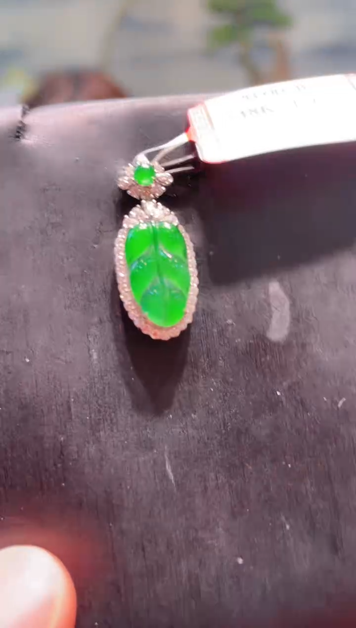 【闪购商品】翡翠颈饰18K金镶嵌A42天然A货翡翠